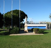 Oxley War Memorial - Australia Accommodation
