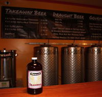 Brewbake at the Big Pineapple - Australia Accommodation