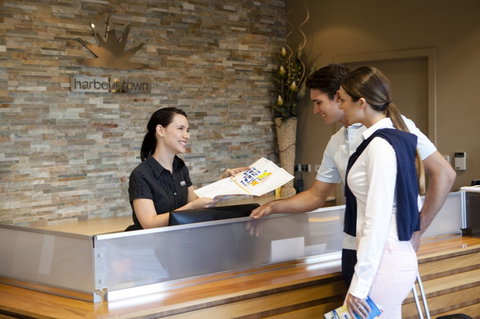 Harbour Town Outlet Shopping Centre - Australia Accommodation 2