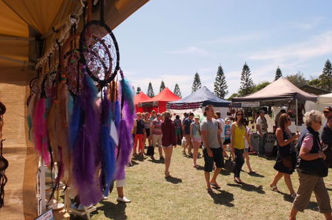 Coolangatta Beachfront Markets - Australia Accommodation 2