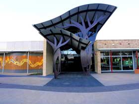 Dogwood Crossing Miles - Australia Accommodation 0