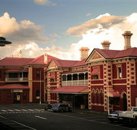 Historic Walk Through Mort Estate - Australia Accommodation