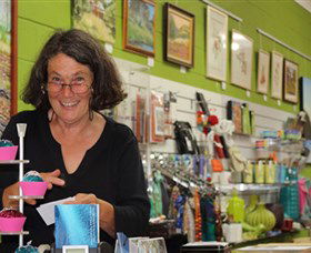 Artists On Parade Art Gallery - Australia Accommodation 0