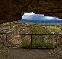 Hassans Walls Lookout - Australia Accommodation