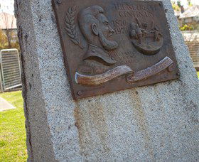 Thunderbolt's Statue And Constable Walker Memorial - Australia Accommodation 0