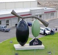 The Big Olive - Australia Accommodation