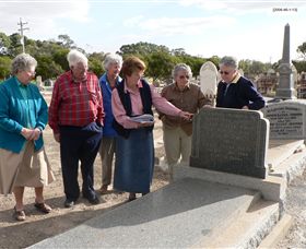 Wentworth Cemetery - Australia Accommodation 0