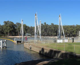 Lock 10 And Weir - Australia Accommodation 3