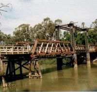 Swan Hill - Murray River Road Bridge - Australia Accommodation