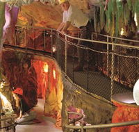 The Crystal Caves - Australia Accommodation