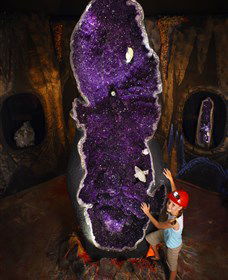 The Crystal Caves - Australia Accommodation 2