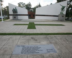 Shepparton Cenotaph - Australia Accommodation 0