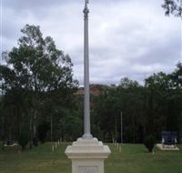 The Coronation Lamp Memorial - Australia Accommodation