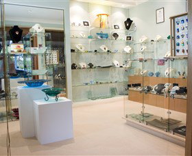 The Glass Gallery - BS Glass Art - Australia Accommodation 0