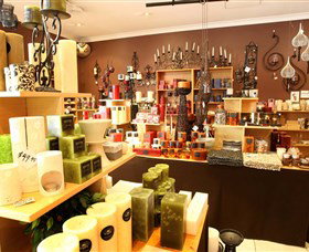 Hunter Valley Gardens Shopping Village - Australia Accommodation 1