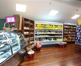 Hunter Valley Gardens Shopping Village - Australia Accommodation 3