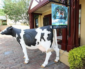 Hunter Valley Gardens Shopping Village - Australia Accommodation 5