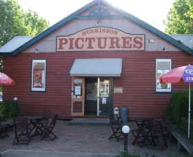Huskisson Pictures - Australia Accommodation 0