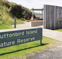 Muttonbird Island Outdoor learning space - Australia Accommodation