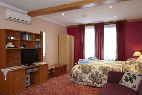 NorthEast Restawhile Bed And Breakfast - Australia Accommodation 6