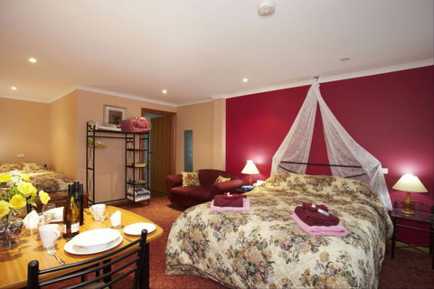 NorthEast Restawhile Bed And Breakfast - Australia Accommodation 7