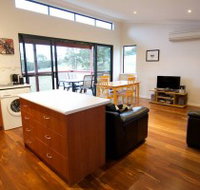 Karrak Reach Forest Retreat - Australia Accommodation