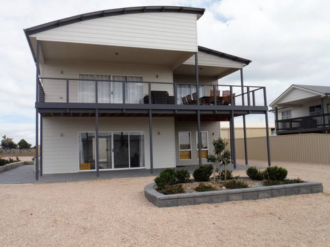 Ocean Swell - Australia Accommodation 2