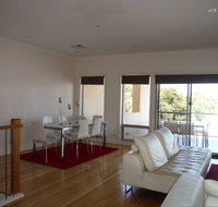 Avalon A - Australia Accommodation