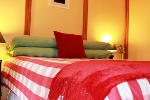Hawke Brook Chalets - Australia Accommodation 9