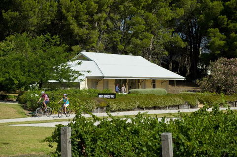 Tour De Vines - Australia Accommodation 4