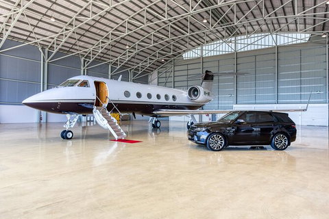 Chauffeured Airport Transfer By Luxury Vehicle - Australia Accommodation 10