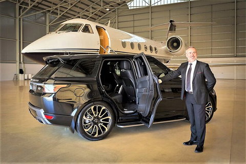 Chauffeured Airport Transfer By Luxury Vehicle - Australia Accommodation 2