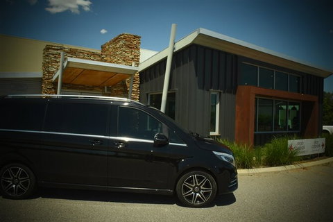 Chauffeured Airport Transfer By Luxury Vehicle - Australia Accommodation 8