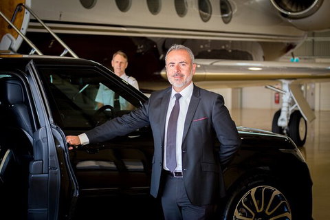 Chauffeured Airport Transfer By Luxury Vehicle - Australia Accommodation 12