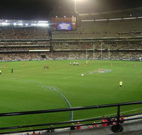 Half-Day Sports Lovers Bus Tour of Melbourne with Tour Options - Australia Accommodation