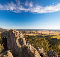 Macedon Ranges Small Group Wine Tour with 2 Course Lunch and Morning Tea - Australia Accommodation
