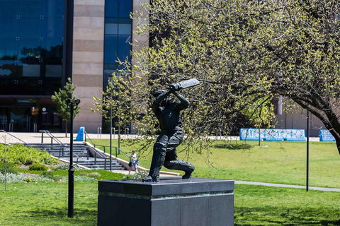 Historic Adelaide & Architecture 90- Minute Pedicab Experience - Australia Accommodation 10