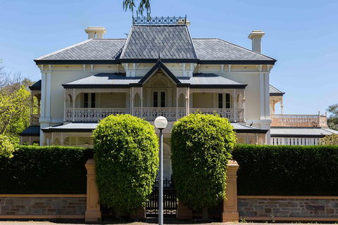 Historic Adelaide & Architecture 90- Minute Pedicab Experience - Australia Accommodation 5