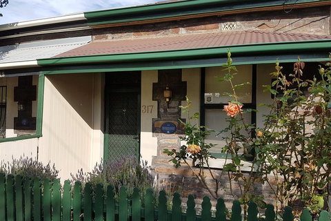 Adelaide Walking Tour: East End Escapade - Australia Accommodation 4