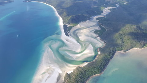 Reef And Island Scenic Flight From Airlie Beach - Australia Accommodation 4