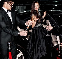 Luxury Movie World Transfers To and From Brisbane CBD Hotel for up to 7 ppl - Australia Accommodation