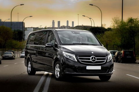 Arrival Private Transfer Sydney Airport SYD To Sydney In Luxury Van V Class - Australia Accommodation 5