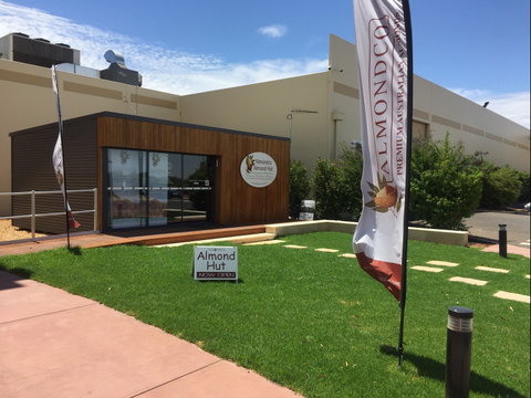 Almondco Almond Hut - Australia Accommodation 0