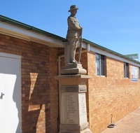 Westbrook War Memorial - Australia Accommodation