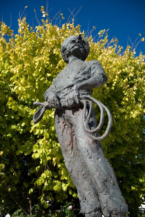Alexander Cameron Statue - Australia Accommodation 1
