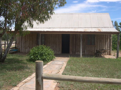 Early Settlers Cottage (Solly's Hut) - Australia Accommodation 0