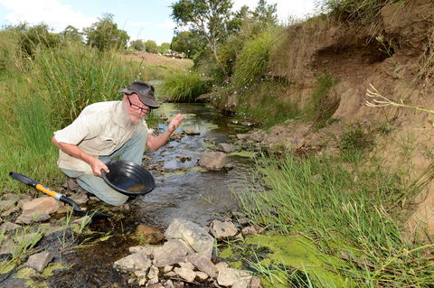 Gold Panning, Deep Creek - Australia Accommodation 0