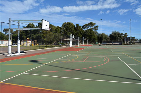 Cleve Sporting Facilities - Australia Accommodation 0
