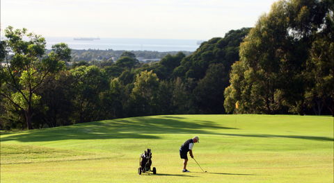 The Vale Golf Course - Australia Accommodation 1