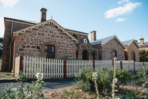 Auburn - Australia Accommodation 1